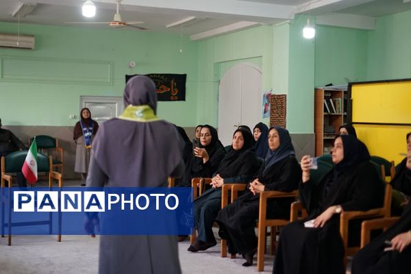 کلاس آموزشی پیشتازان در علی آباد 
