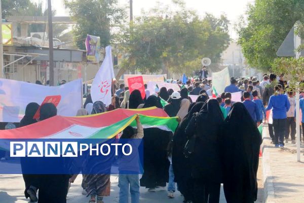 حضور حماسی مردم انقلابی بندرخمیر در راهپیمایی ۲۲ بهمن