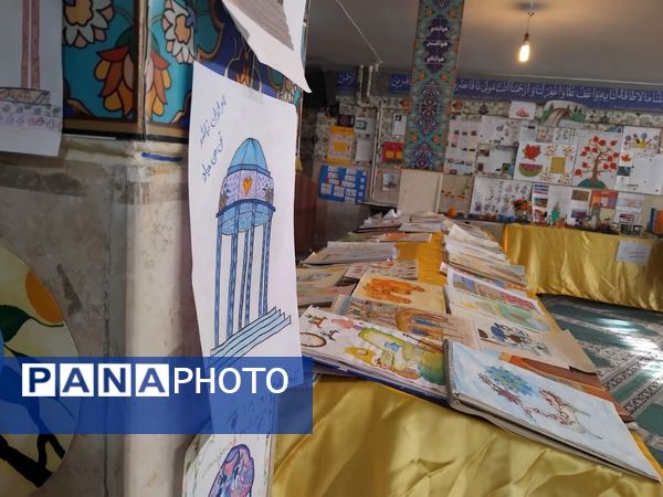 جشنواره هنری «ماها» در دبیرستان معراج ناحیه یک کرج 