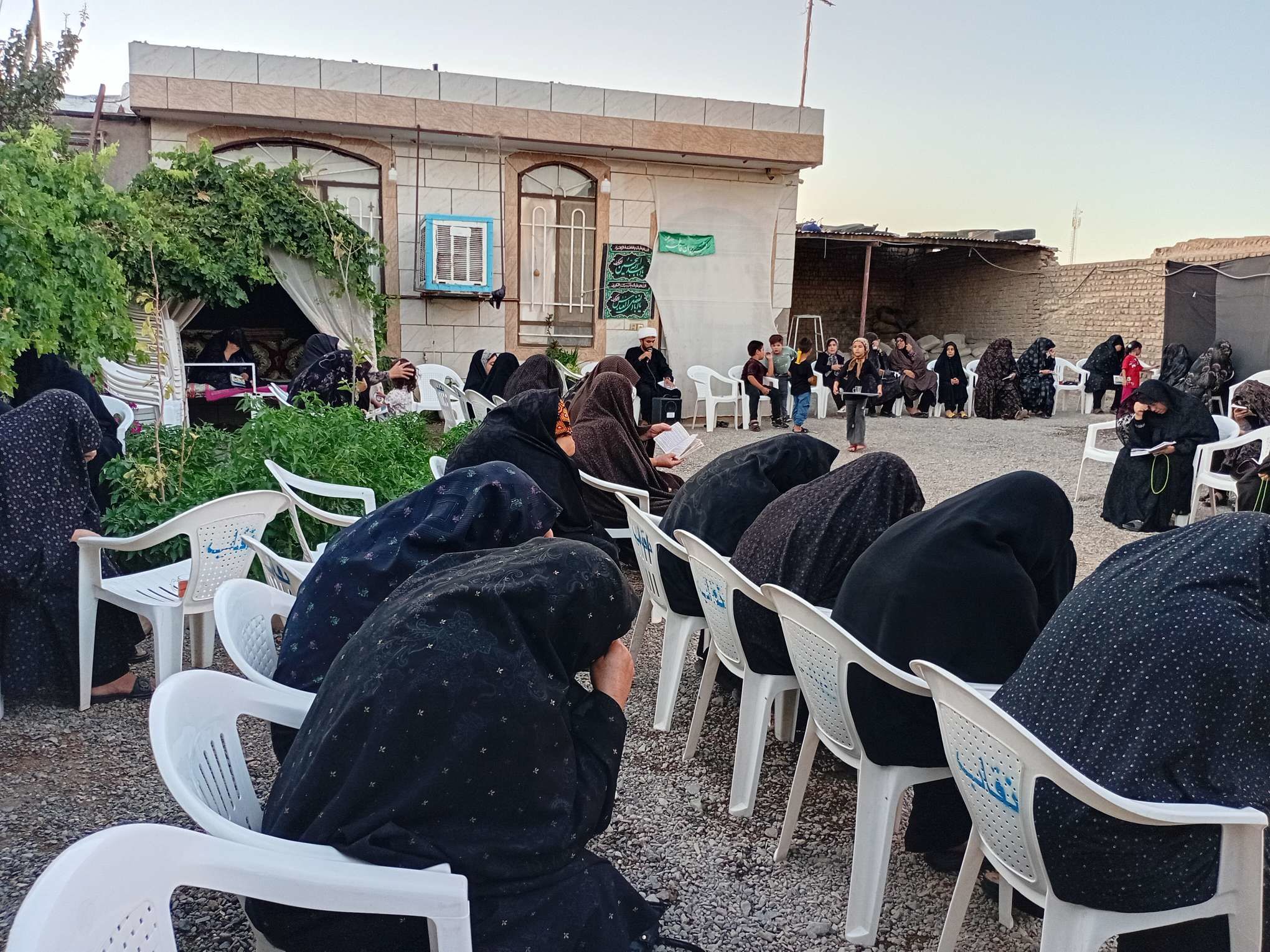 روضه‌های خانگی؛ سنتی ماندگار در روستای نقاب