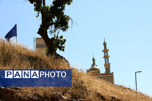 بازدید معلمان از یادمان «سیران‌بند» در نقطه صفر مرزی بانه