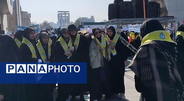 خروش پرشور مردم مشهد در روز ملی مبارزه با استکبار جهانی