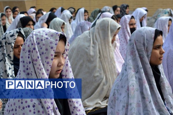 نماز باران، همخوانی زمین و آسمان در دبیرستان ولایت بهارستان‌دو