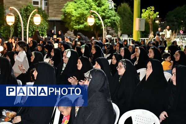 هفته‌ای برای ستایش دانایی؛ جشن معلمان در تالار ملک برگزار شد