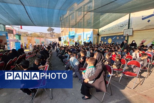 سوگواری معنوی در شیخ جنید(ره)؛ مدرسه غرق در عطر فاطمیه