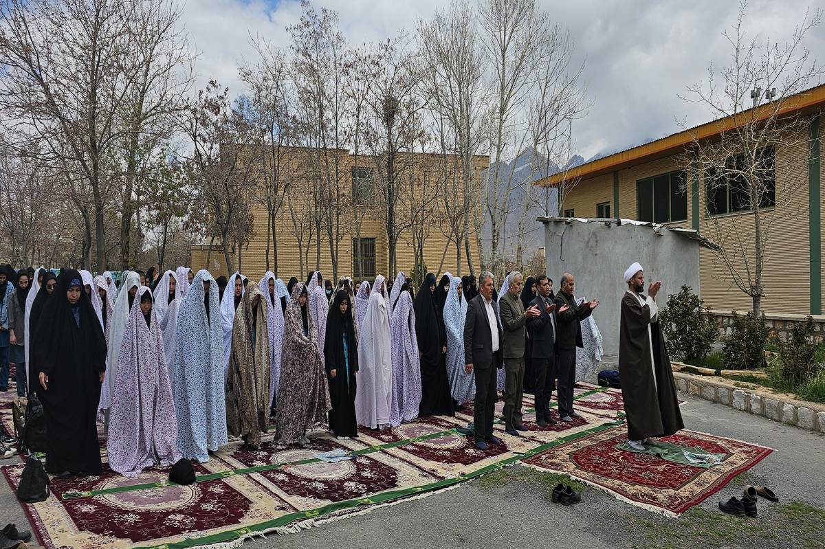 هفتمین رویداد «رویش سبز» ویژه دانش‌آموزان دختر مدارس کم‌برخوردار متوسطه اول شهرستان فریدن برگزار شد