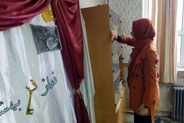 فضاسازی نمازخانه مدرسه الزهرای اهر برای مهر ماه