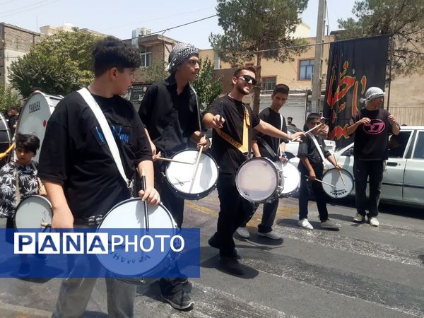 دسته‌های عزاداری در رباط کریم