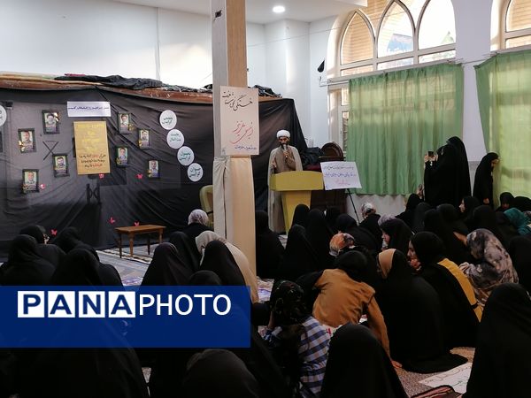 اجتماع دانش‌آموزی چهلم شهدای خدمت در بیرجند