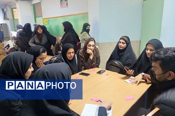  سلسله کارگاه‌های توانمندسازی طرح توانا ویژه آموزگاران ابتدایی ناحیه یک شهرری