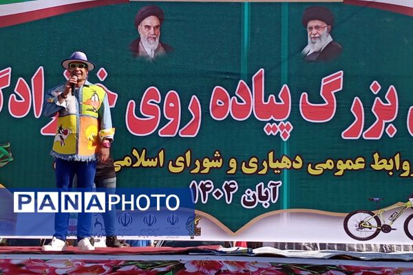  همایش بزرگ پیاده روی خانوادگی در نسیم‌شهر 