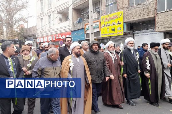 حماسه ۹ دی زنده است؛ ورامینی‌ها بار دیگر با ولایت، پیمان بستند