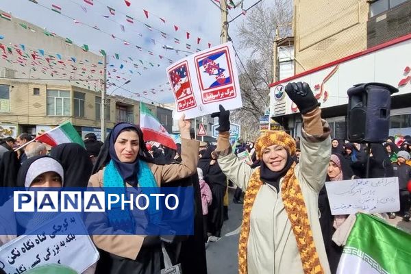 حضور پرشور مردم انقلابی شهرستان گلپایگان در جشن پیروزی چهل و ششمین سالگرد انقلاب اسلامی ایران