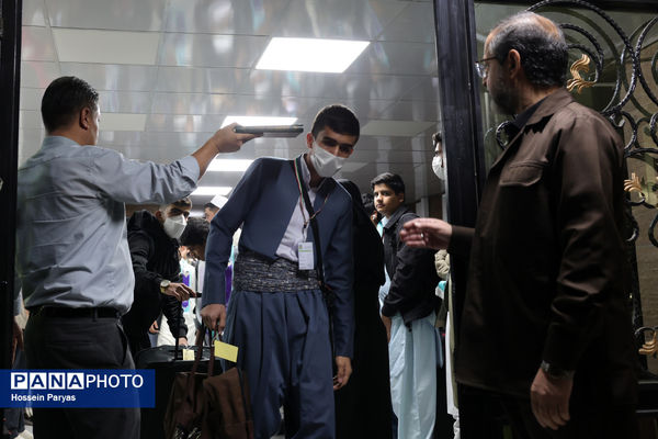 آیین بدرقه دانش‌آموزان و مربیان عمره‌گزار به سرزمین وحی