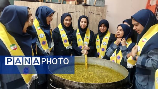 روز شاد و خاطره‌انگیز دانش‌آموزان در دبیرستان شاهد تکتم