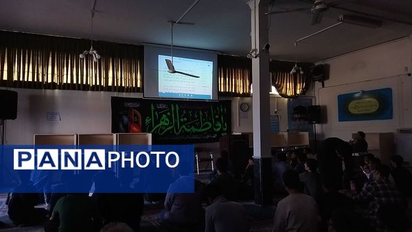 قرائت زیارت حضرت فاطمه (س) در دبیرستان شاهد ابوذر غفاری 