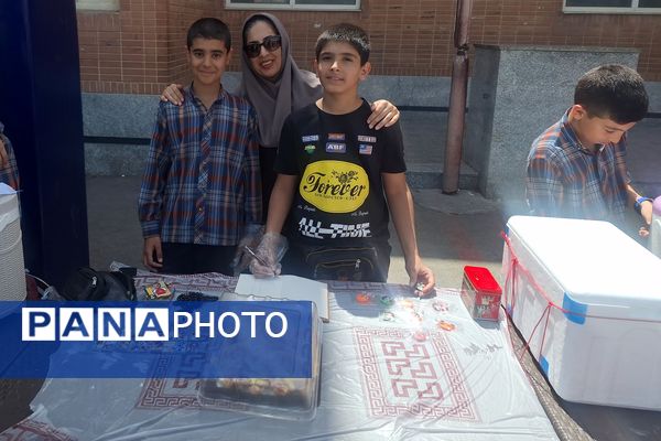 برگزاری بازارچه کسب و کار دانش‌آموزی با مهارت کسب و کار و درآمد و استقلال مالی