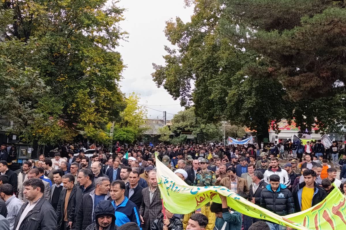 برگزاری راهپیمایی باشکوه ۱۳ آبان در شهرستان اسلام آباد غرب