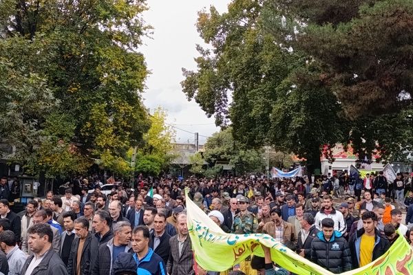 برگزاری راهپیمایی باشکوه ۱۳ آبان در شهرستان اسلام آباد غرب