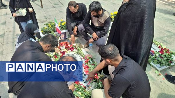 فرهنگیان منطقه ۱۴ تهران، به سرداران شهید جنگ ۱۲ روزه ادای احترام کردند