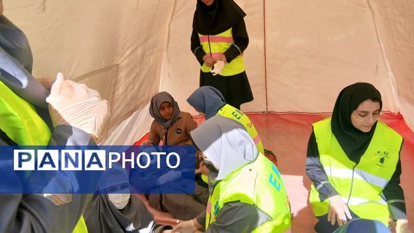 برگزاری مانور سراسری زلزله و ایمنی در مدرسه شهید دهقان 