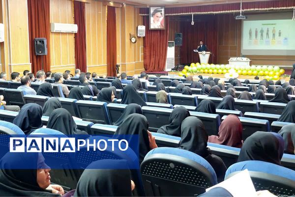 نشست معاونان آموزشی مدارس شهرستان‌های استان تهران به میزبانی قرچک 