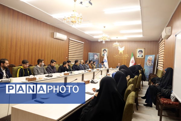  از تسخیر تا تبیین؛ بازخوانی پیام ۱۳ آبان در دانشگاه آزاد مشهد