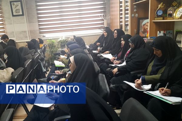 کارگاه توانمندسازی مربیان و معاونان پرورشی مدارس و مربیان لیگ جت شهرستان پردیس