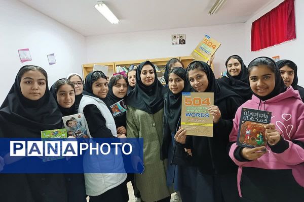 زنگ کتابخوانی در دبیرستان امام علی(ع) ورامین