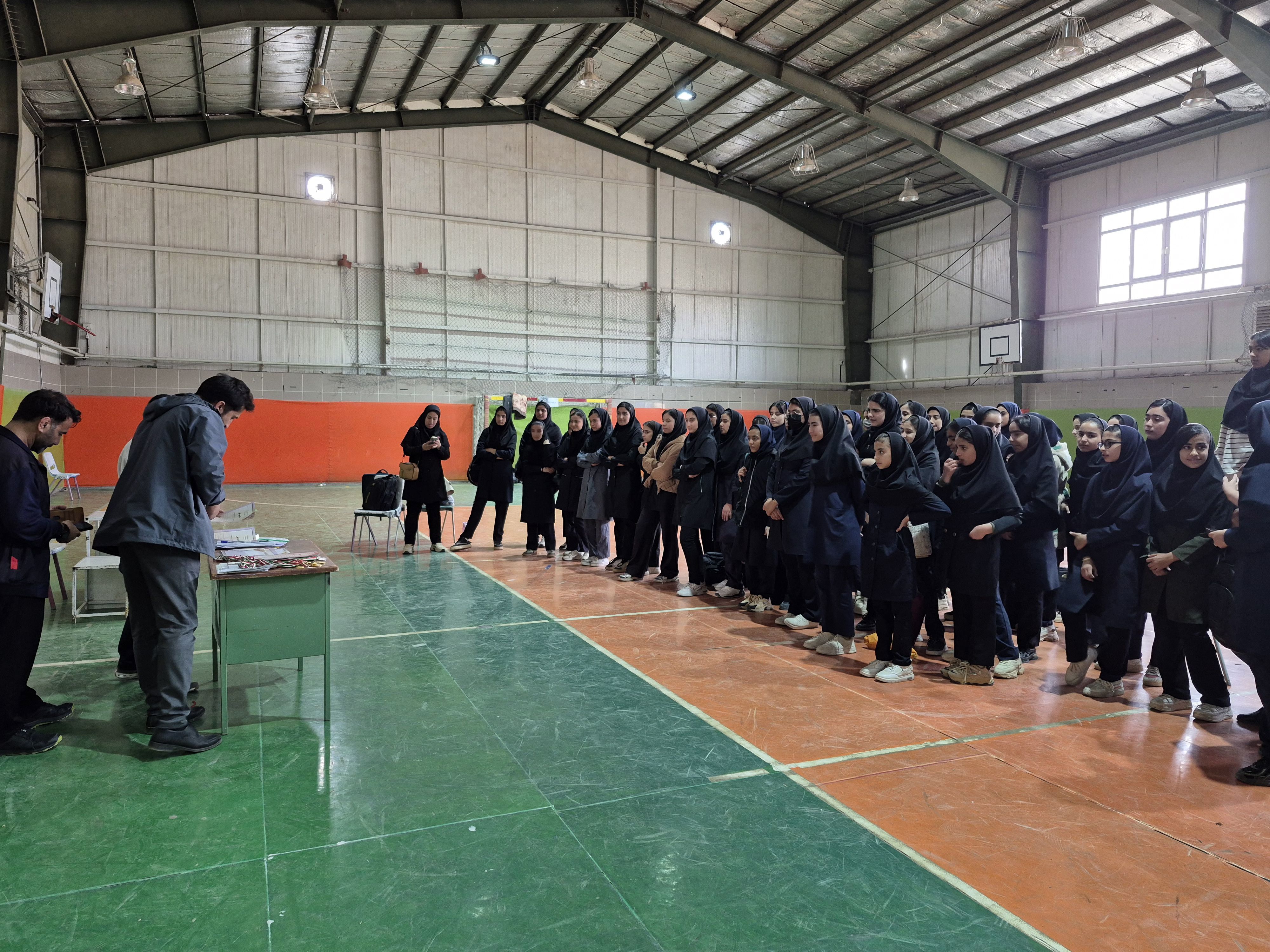 استعدادیابی دختران و پسران ورزشکار در زاوه