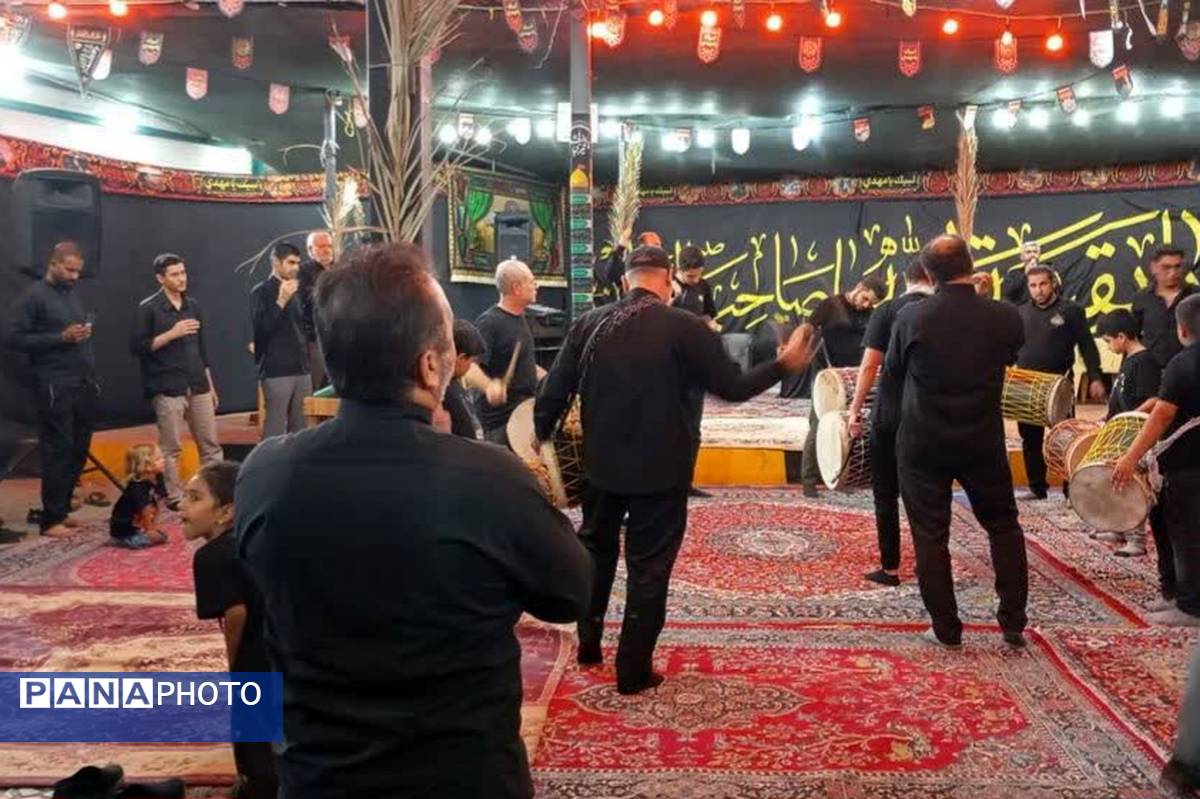 باعشق امام حسین (ع) خدمت می‌کنم