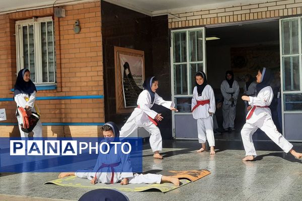 المپیاد درون مدرسهای در مدارس بهارستان دو
