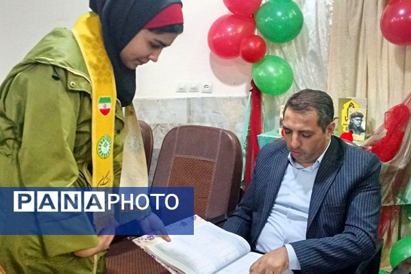 از سنت تا خلاقیت، برگزاری نمایشگاه صنایع دستی یلدا در دبیرستان توحید یک