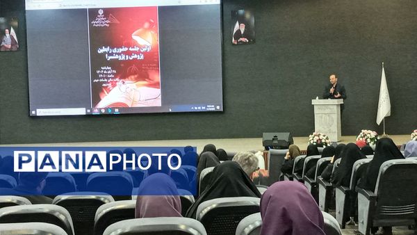  اولین نشست حضوری رابطین پژوهش و پژوهش‌سرا ها در اسلامشهر