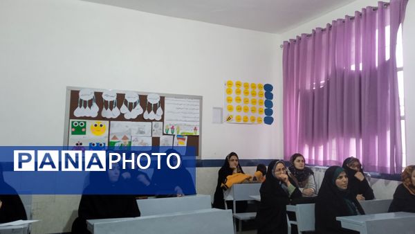 جلسه انجمن اولیا و ارائه کارنامه های هشدار به والدین در مدرسه شهید نجفی فدافن