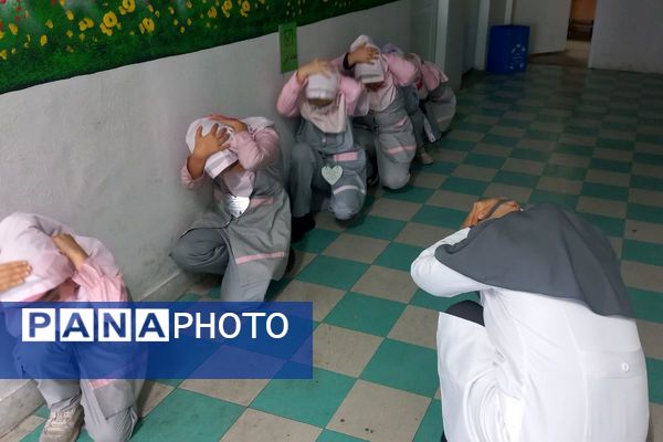 مانور زلزله در کلاس درس