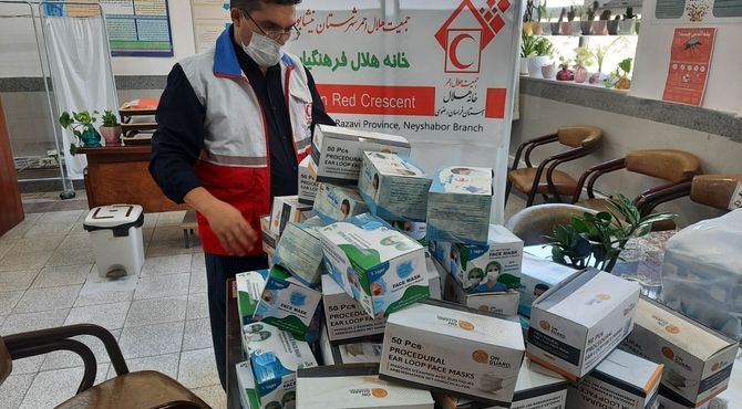تهیه وآماده سازی 4 هزار ماسک برای مدارس کم‌برخوردار نیشابور