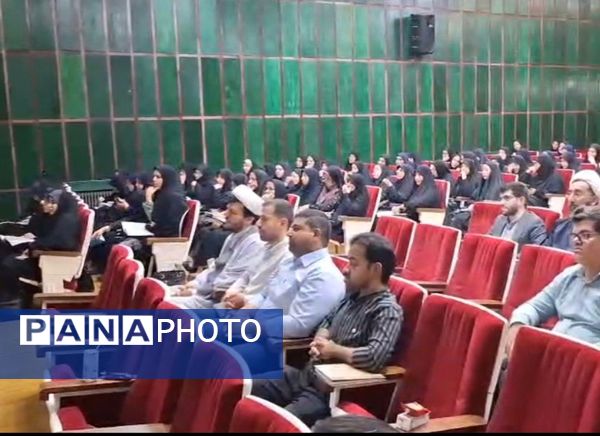 اولین کارگاه از سلسله کارگاه‌های دوره توانمندسازی مربیان پرورشی ناحیه 2 یزد

