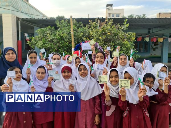 آیین افتتاحیه هفته «سفیران سلامت» در مدرسه شهید ابراهیم تنیده 
