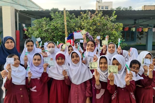 آیین افتتاحیه هفته «سفیران سلامت» در مدرسه شهید ابراهیم تنیده 