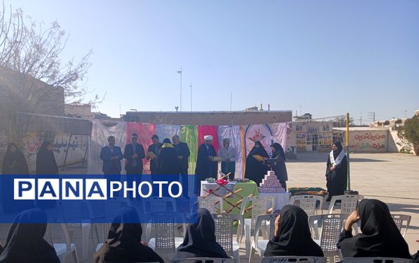 گرامیداشت هفته قرآن، عترت و نماز در آموزشگاه مرحوم صفری شهرستان خلیل آباد