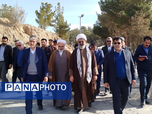  بازدید معاون فرهنگی و اجتماعی و زیارت استانداری استان خراسان رضوی از بامشار شهرستان کاشمر 