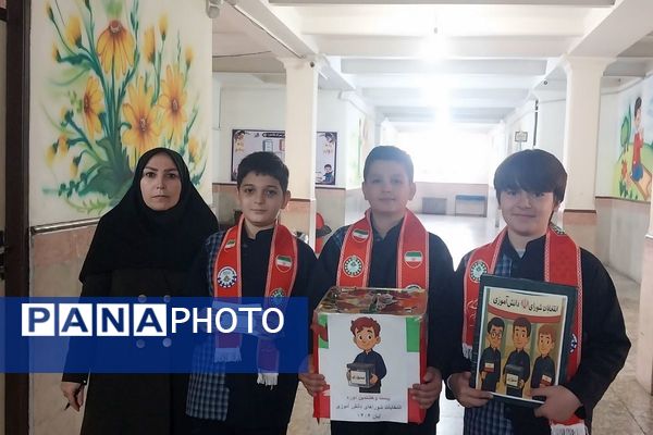 جوانه های دموکراسی در قدس؛شور وهیجان دانش آموزان قدس در انتخابات شورای دانش آموزی