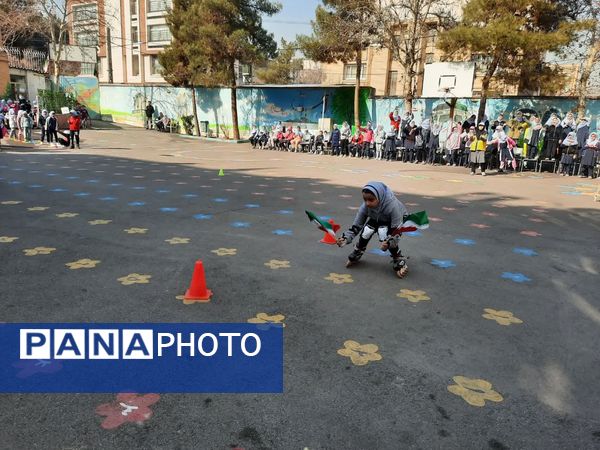 المپیاد ورزشی درون مدرسه‌ای در دبستان دخترانه نوفل لوشاتو ناحیه سه مشهد مقدس