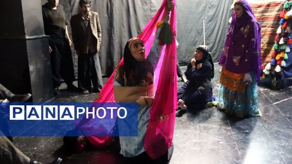 چهار نمایش از فارسان در مرحله بازبینی سی و هفتمین جشنواره تئاتر استانی به روی صحنه رفت