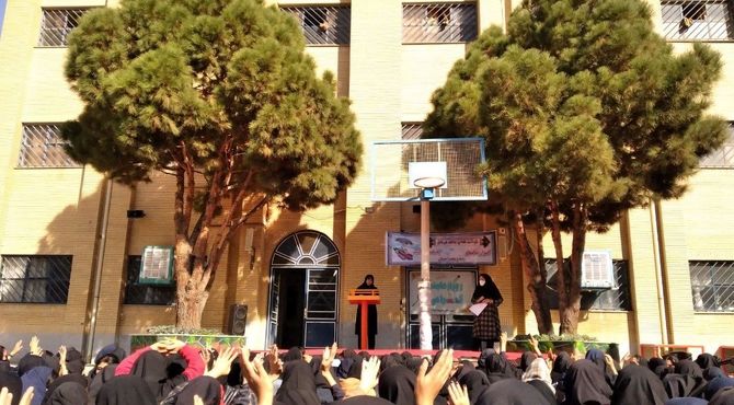 جشن روز آزمایشگاه در دبیرستان شهید مرادعلی امینی و هنرستان کیمیا