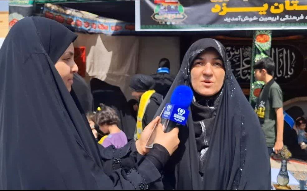 برپایی موکب دانش آموزی در مسیر پیاده‌روی جاماندگان اربعین در یزد