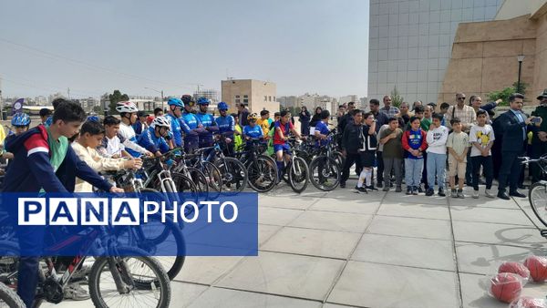 همایش بزرگ دوچرخه‌سواری دانش آموزان مقطع ابتدایی شهرستان تربت حیدریه 