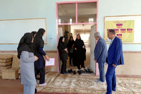 طنین همدلی در مدرسه فضیلت مرند؛از صفای سجاده‌ها تا طراوت کلاس‌ها