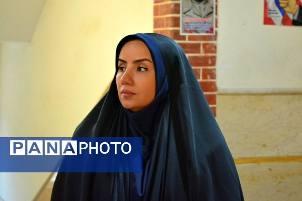 برگزاری کافه ۵۷ در دبیرستان فرهنگ